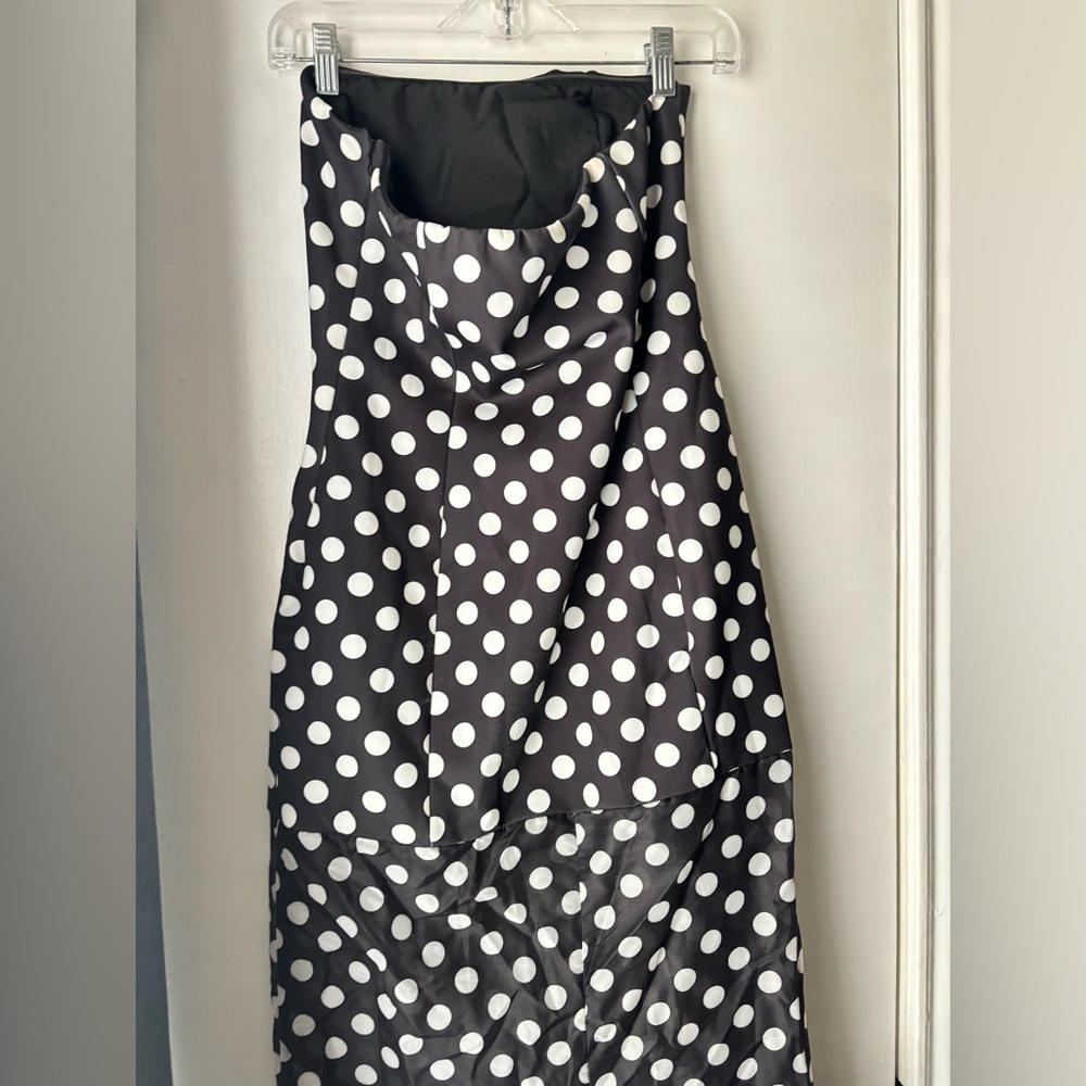 Black and White Polka Dot Strapless Dress SNDYS REVOLVE - Picture 5 of 7
